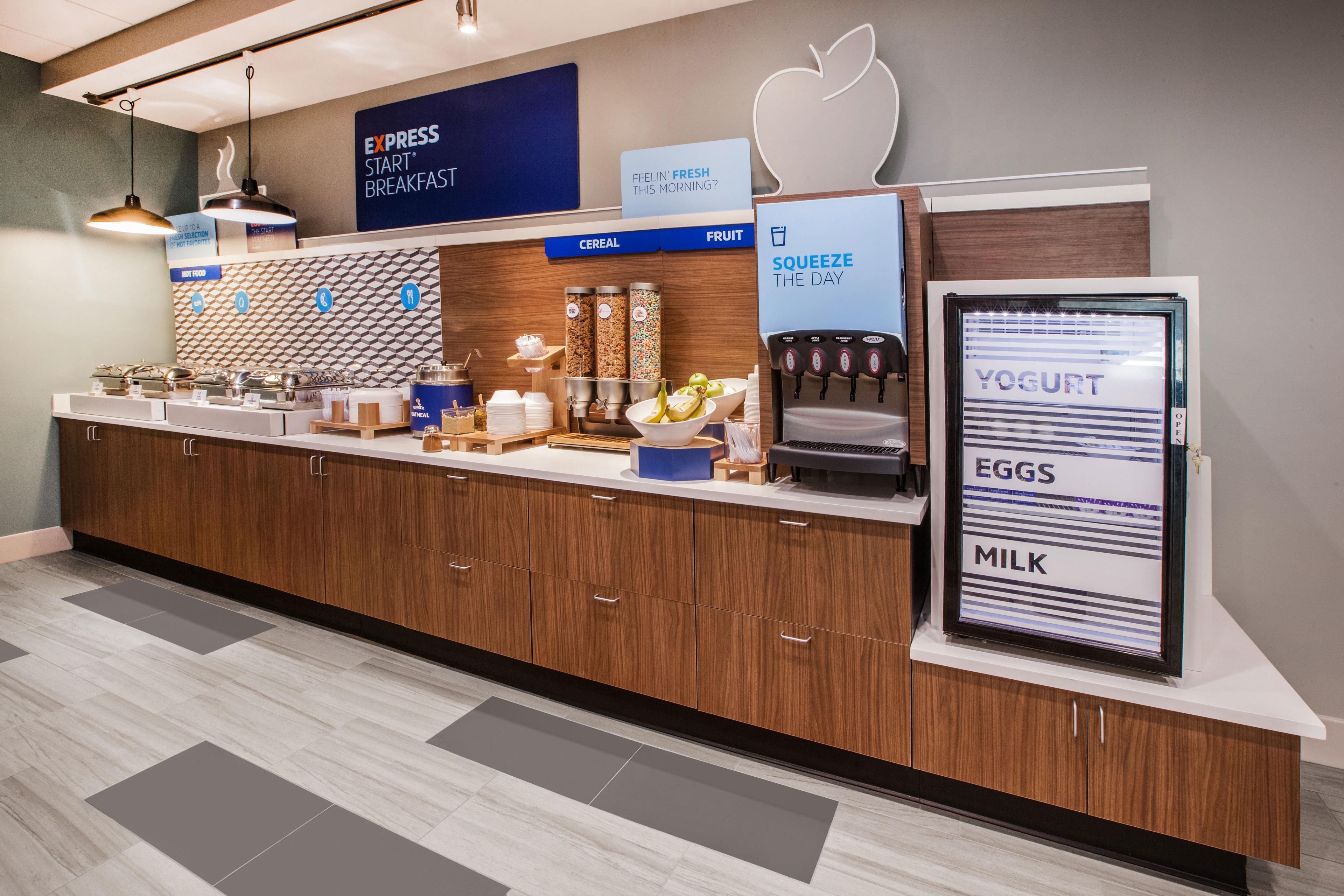 Holiday Inn Express Hotel & Suites Chesterfield - Selfridge Area By Ihg Dış mekan fotoğraf