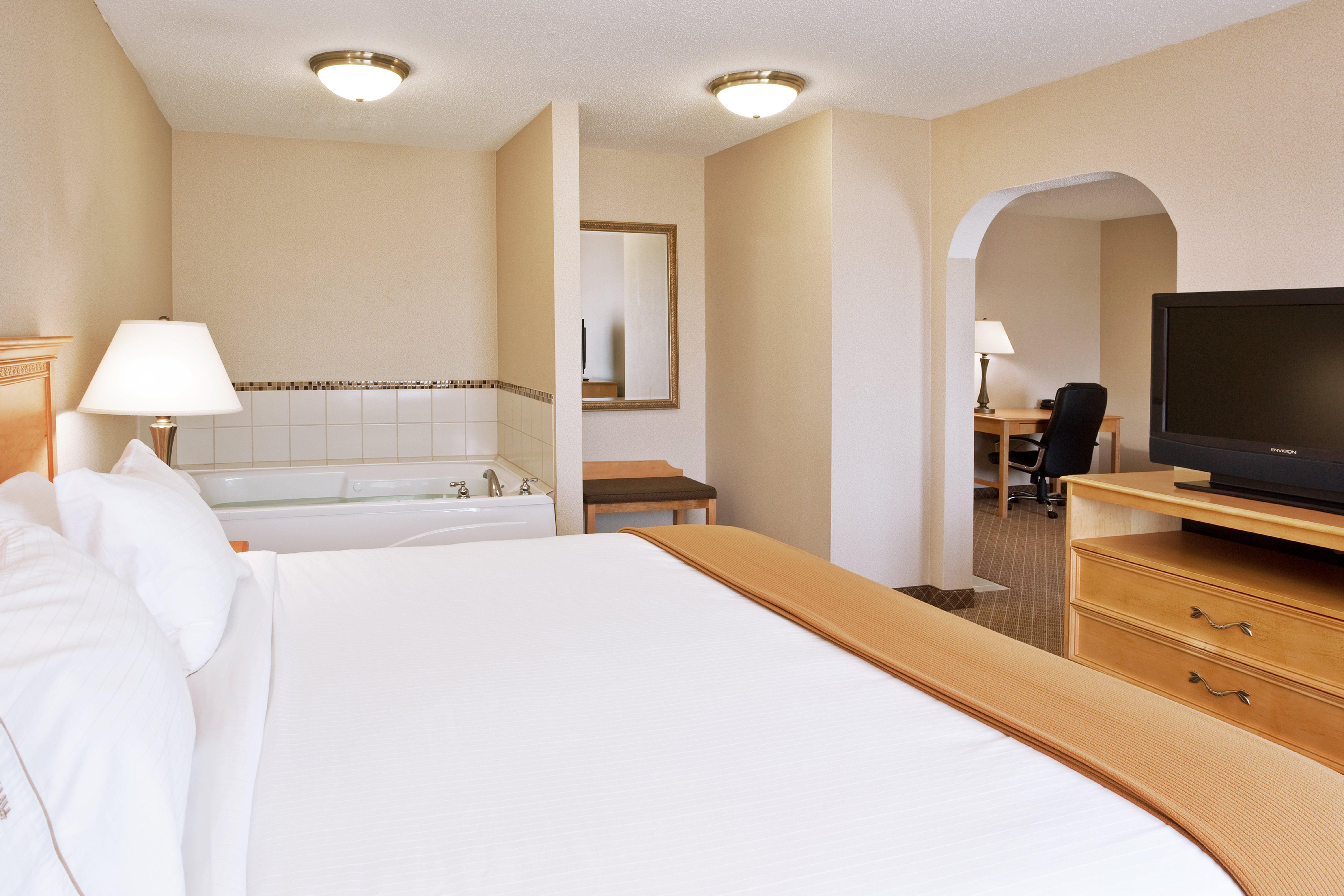 Holiday Inn Express Hotel & Suites Chesterfield - Selfridge Area By Ihg Dış mekan fotoğraf