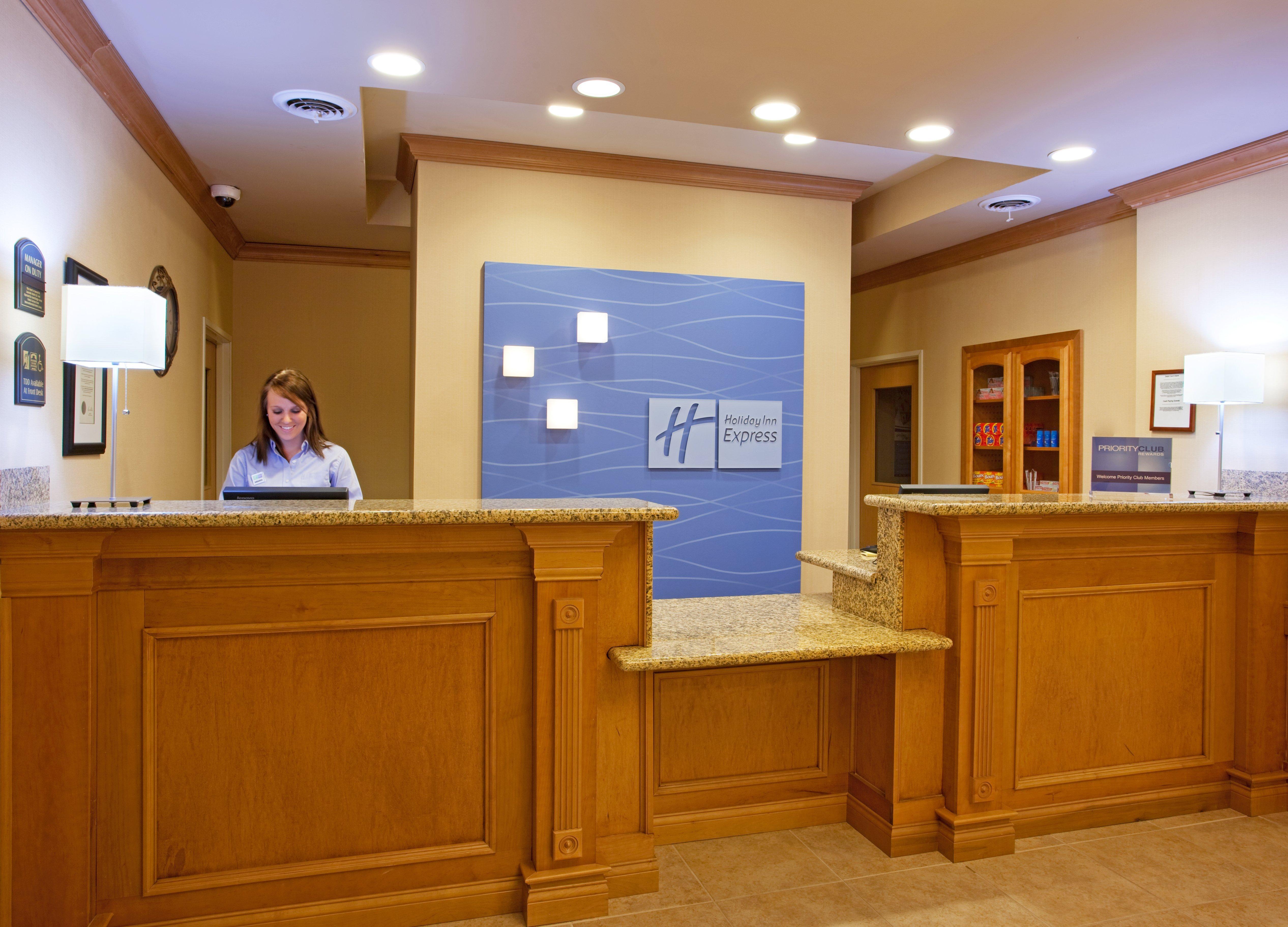 Holiday Inn Express Hotel & Suites Chesterfield - Selfridge Area By Ihg Dış mekan fotoğraf