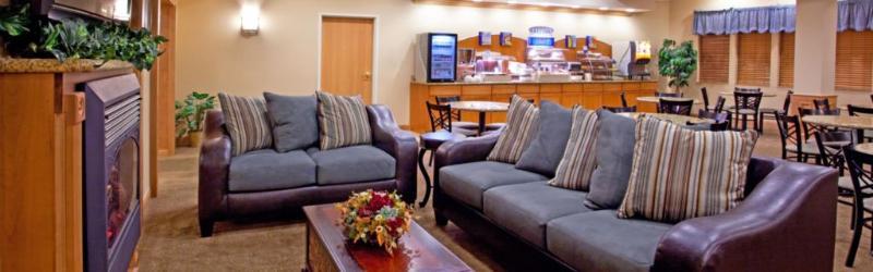 Holiday Inn Express Hotel & Suites Chesterfield - Selfridge Area By Ihg Dış mekan fotoğraf